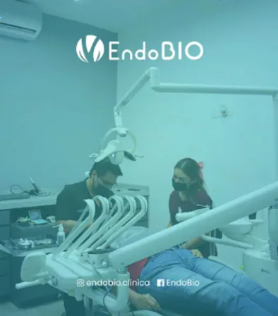 Publicación de EndoBio: el equipo atendiendo en la clínica